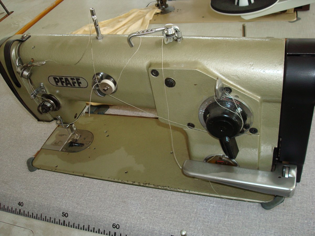Zig Zag Sewing Machine Durkopp Adler